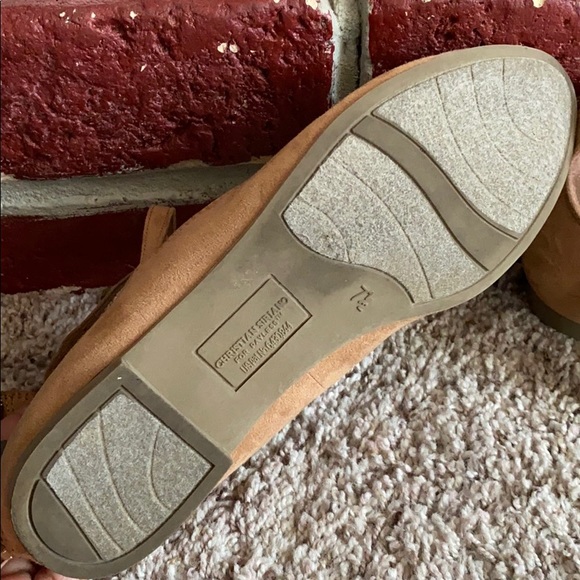 Tan Flats - Picture 3 of 7